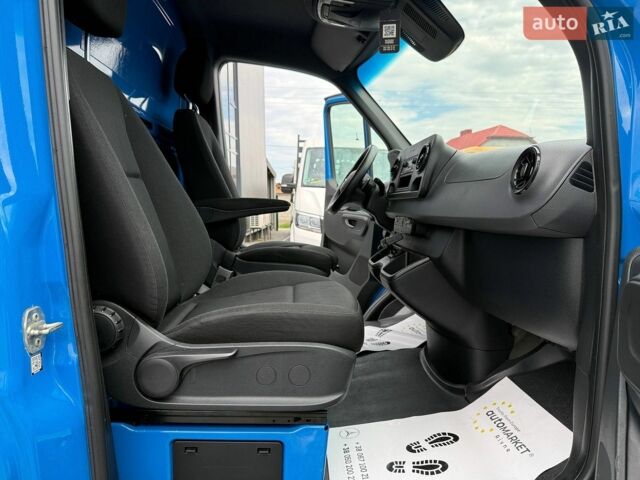 Синий Мерседес Sprinter, объемом двигателя 2.2 л и пробегом 168 тыс. км за 26900 $, фото 40 на Automoto.ua
