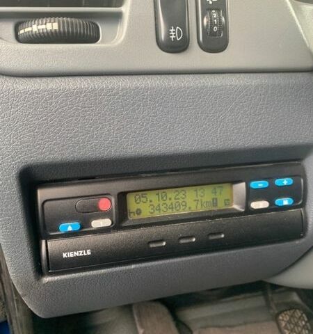 Синій Мерседес Sprinter, об'ємом двигуна 2.69 л та пробігом 344 тис. км за 14500 $, фото 14 на Automoto.ua