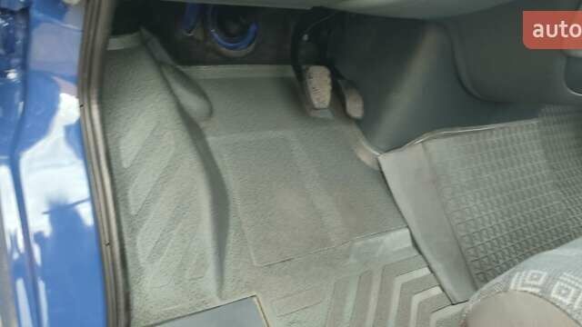 Синий Мерседес Sprinter, объемом двигателя 2.7 л и пробегом 264 тыс. км за 27200 $, фото 37 на Automoto.ua