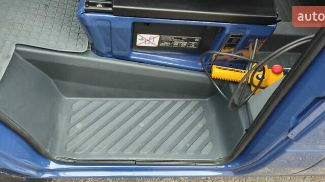 Синій Мерседес Sprinter, об'ємом двигуна 2.7 л та пробігом 264 тис. км за 27700 $, фото 42 на Automoto.ua