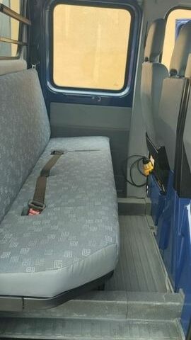 Синій Мерседес Sprinter, об'ємом двигуна 2.7 л та пробігом 265 тис. км за 27800 $, фото 46 на Automoto.ua