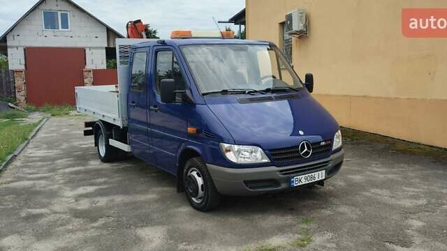 Синий Мерседес Sprinter, объемом двигателя 2.7 л и пробегом 264 тыс. км за 27200 $, фото 2 на Automoto.ua