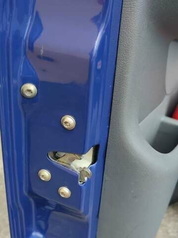 Синий Мерседес Sprinter, объемом двигателя 2.7 л и пробегом 264 тыс. км за 27200 $, фото 31 на Automoto.ua