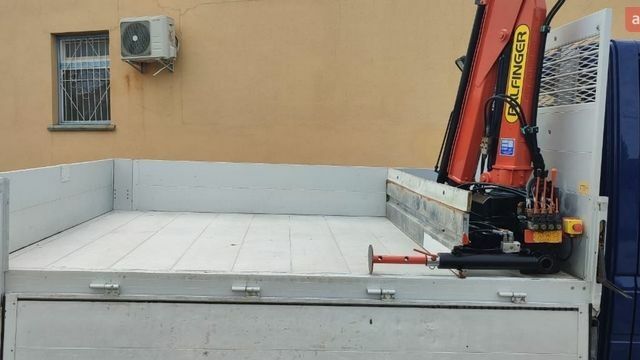 Синій Мерседес Sprinter, об'ємом двигуна 2.7 л та пробігом 265 тис. км за 27800 $, фото 25 на Automoto.ua