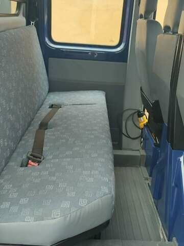 Синий Мерседес Sprinter, объемом двигателя 2.7 л и пробегом 264 тыс. км за 27200 $, фото 48 на Automoto.ua