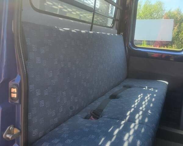 Синій Мерседес Sprinter, об'ємом двигуна 2.7 л та пробігом 264 тис. км за 27500 $, фото 31 на Automoto.ua