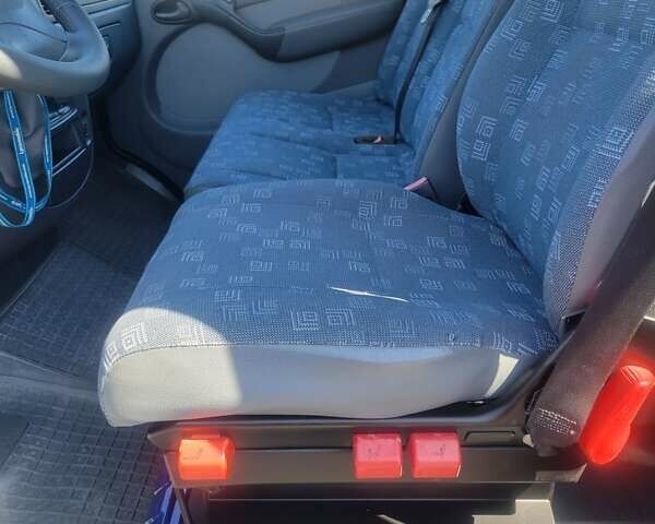 Синій Мерседес Sprinter, об'ємом двигуна 2.7 л та пробігом 264 тис. км за 27500 $, фото 41 на Automoto.ua