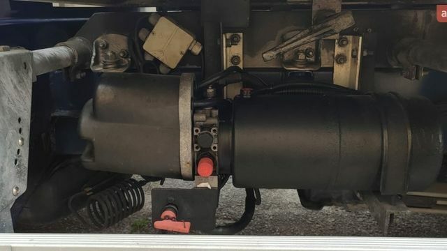 Синій Мерседес Sprinter, об'ємом двигуна 2.7 л та пробігом 265 тис. км за 27800 $, фото 26 на Automoto.ua