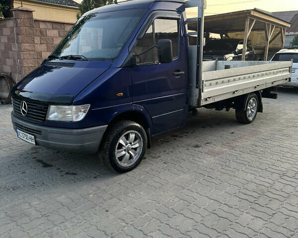 Синий Мерседес Sprinter, объемом двигателя 2.85 л и пробегом 1000 тыс. км за 10000 $, фото 2 на Automoto.ua