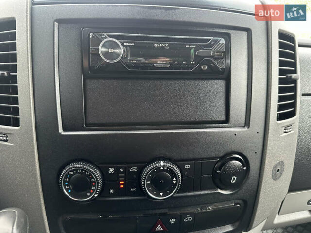 Синій Мерседес Sprinter, об'ємом двигуна 2.2 л та пробігом 196 тис. км за 20800 $, фото 13 на Automoto.ua