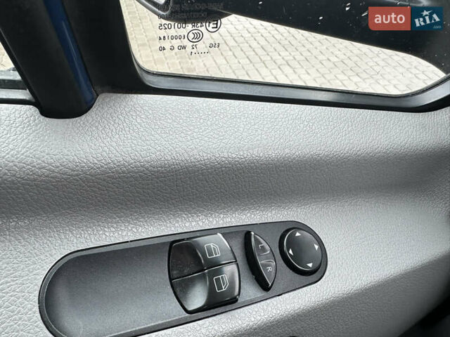 Синій Мерседес Sprinter, об'ємом двигуна 2.2 л та пробігом 196 тис. км за 20800 $, фото 16 на Automoto.ua