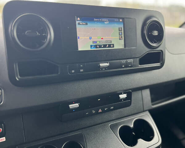 Синій Мерседес Sprinter, об'ємом двигуна 3 л та пробігом 170 тис. км за 29999 $, фото 26 на Automoto.ua