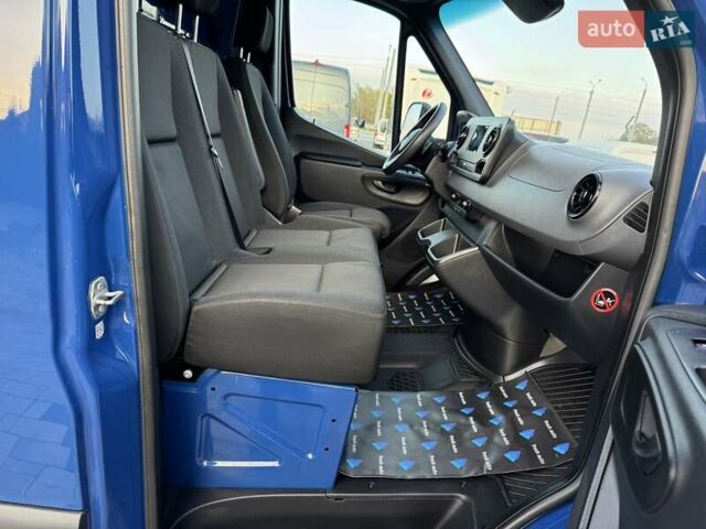 Синій Мерседес Sprinter, об'ємом двигуна 2.2 л та пробігом 142 тис. км за 36500 $, фото 27 на Automoto.ua
