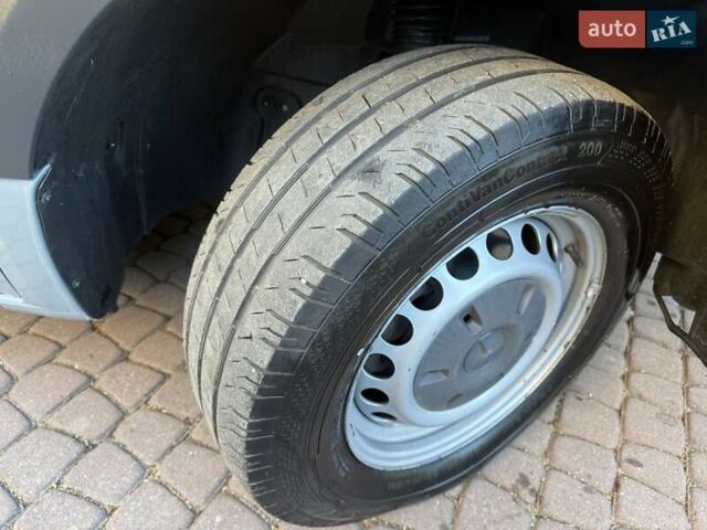 Синий Мерседес Sprinter, объемом двигателя 2.2 л и пробегом 274 тыс. км за 21950 $, фото 27 на Automoto.ua