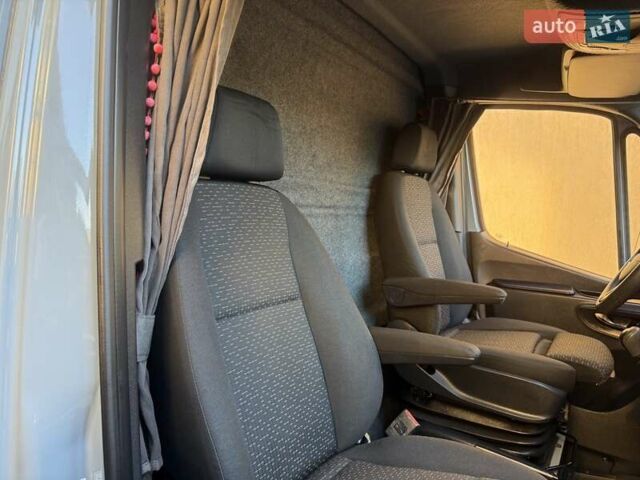 Синий Мерседес Sprinter, объемом двигателя 2.2 л и пробегом 274 тыс. км за 21950 $, фото 69 на Automoto.ua