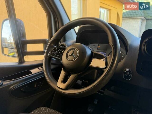 Синий Мерседес Sprinter, объемом двигателя 2.2 л и пробегом 274 тыс. км за 21950 $, фото 75 на Automoto.ua