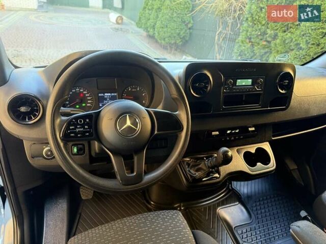 Синий Мерседес Sprinter, объемом двигателя 2.2 л и пробегом 274 тыс. км за 21950 $, фото 55 на Automoto.ua