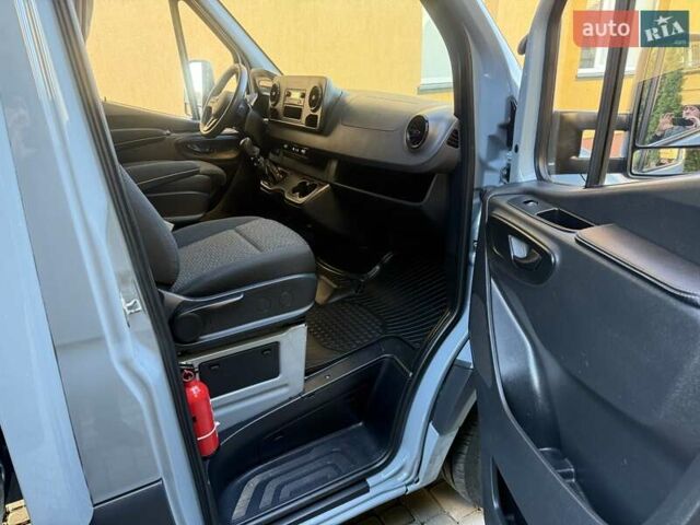 Синий Мерседес Sprinter, объемом двигателя 2.2 л и пробегом 274 тыс. км за 21950 $, фото 63 на Automoto.ua