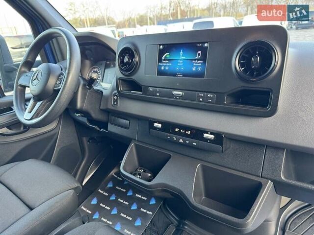 Синій Мерседес Sprinter, об'ємом двигуна 2.2 л та пробігом 142 тис. км за 36500 $, фото 4 на Automoto.ua