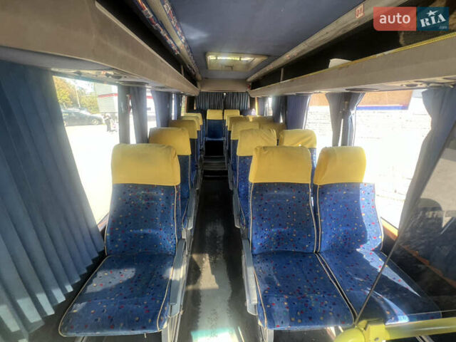 Мерседес Sprinter 1999 в Харькове на Automoto.ua Синий Мерседес Sprinter, объемом двигателя 2.87 л и пробегом 869 тыс. км за 18000 $, фото 13 на Automoto.ua