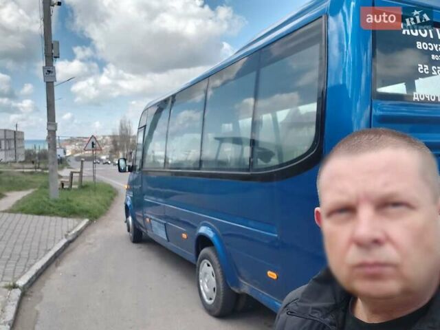 Синій Мерседес Sprinter, об'ємом двигуна 2.69 л та пробігом 600 тис. км за 25000 $, фото 3 на Automoto.ua