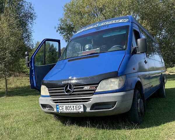 Синий Мерседес Sprinter, объемом двигателя 2.15 л и пробегом 690 тыс. км за 12300 $, фото 3 на Automoto.ua