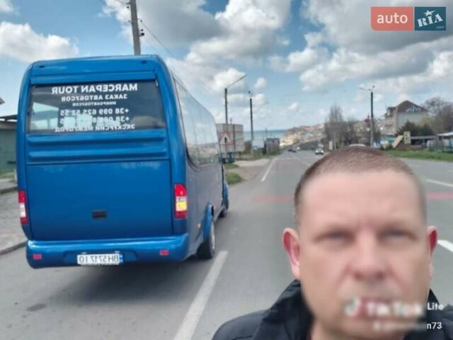 Синій Мерседес Sprinter, об'ємом двигуна 2.69 л та пробігом 600 тис. км за 25000 $, фото 2 на Automoto.ua