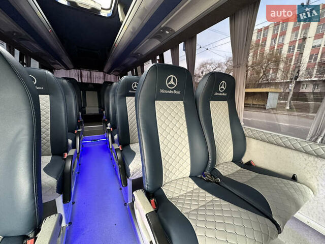 Синий Мерседес Sprinter, объемом двигателя 2.69 л и пробегом 560 тыс. км за 35000 $, фото 7 на Automoto.ua