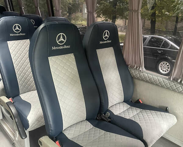 Синий Мерседес Sprinter, объемом двигателя 2.69 л и пробегом 560 тыс. км за 35000 $, фото 18 на Automoto.ua