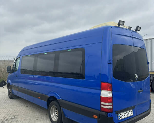 Синий Мерседес Sprinter, объемом двигателя 2.14 л и пробегом 500 тыс. км за 28900 $, фото 1 на Automoto.ua