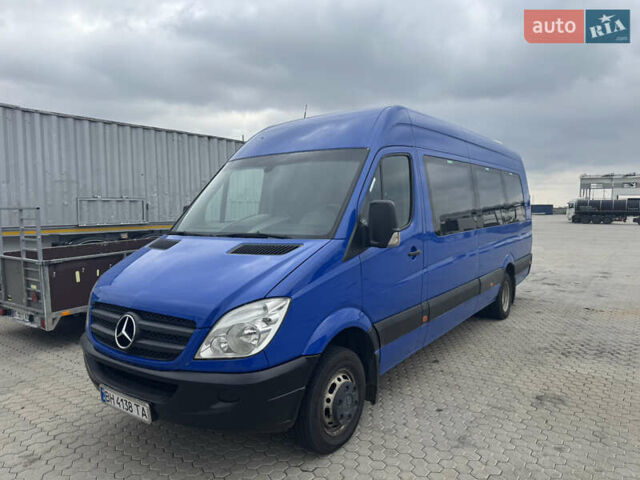 Синий Мерседес Sprinter, объемом двигателя 2.14 л и пробегом 500 тыс. км за 28900 $, фото 3 на Automoto.ua
