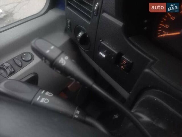 Синий Мерседес Sprinter, объемом двигателя 2.14 л и пробегом 360 тыс. км за 29999 $, фото 30 на Automoto.ua