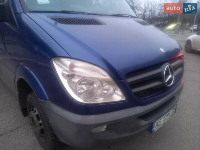 Синий Мерседес Sprinter, объемом двигателя 2.14 л и пробегом 360 тыс. км за 29999 $, фото 1 на Automoto.ua