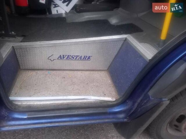 Синий Мерседес Sprinter, объемом двигателя 2.14 л и пробегом 360 тыс. км за 29999 $, фото 32 на Automoto.ua