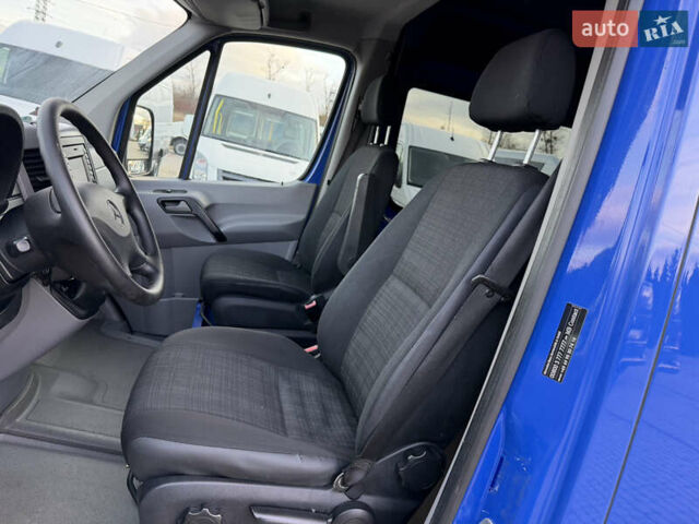 Синій Мерседес Sprinter, об'ємом двигуна 2.14 л та пробігом 261 тис. км за 25800 $, фото 5 на Automoto.ua