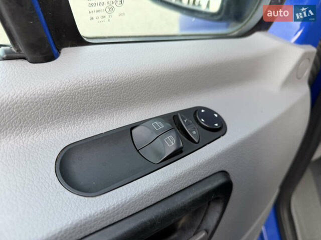 Синій Мерседес Sprinter, об'ємом двигуна 2.14 л та пробігом 261 тис. км за 25800 $, фото 6 на Automoto.ua