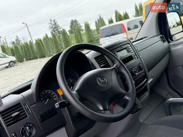Синій Мерседес Sprinter, об'ємом двигуна 2.2 л та пробігом 249 тис. км за 33700 $, фото 7 на Automoto.ua
