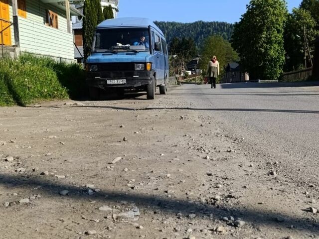 Синий Мерседес Sprinter, объемом двигателя 3 л и пробегом 50 тыс. км за 2000 $, фото 2 на Automoto.ua