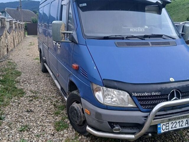 Синий Мерседес Sprinter, объемом двигателя 2.7 л и пробегом 700 тыс. км за 12000 $, фото 1 на Automoto.ua