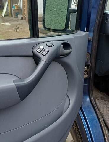 Синій Мерседес Sprinter, об'ємом двигуна 2.2 л та пробігом 500 тис. км за 5900 $, фото 12 на Automoto.ua