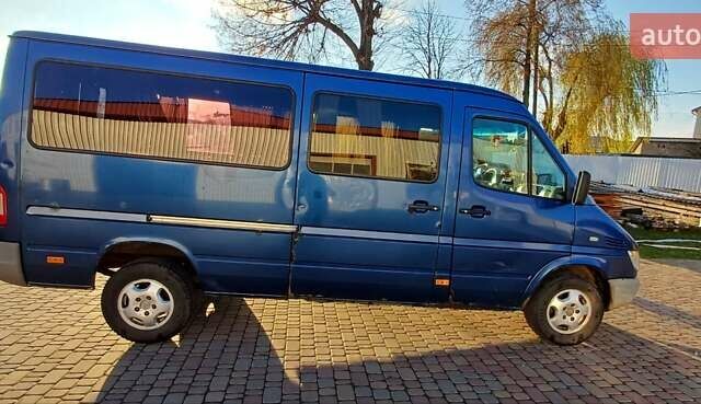 Синій Мерседес Sprinter, об'ємом двигуна 2.2 л та пробігом 500 тис. км за 5900 $, фото 4 на Automoto.ua