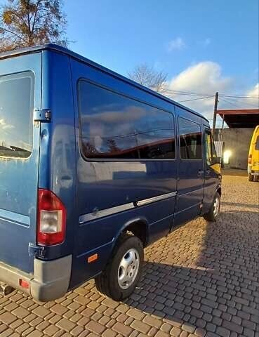 Синій Мерседес Sprinter, об'ємом двигуна 2.2 л та пробігом 500 тис. км за 5900 $, фото 5 на Automoto.ua