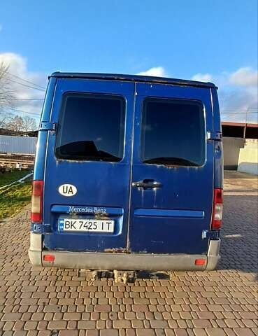 Синій Мерседес Sprinter, об'ємом двигуна 2.2 л та пробігом 500 тис. км за 5900 $, фото 6 на Automoto.ua