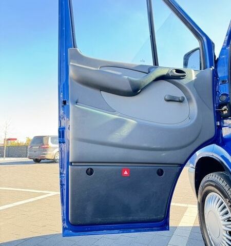 Синій Мерседес Sprinter, об'ємом двигуна 2.15 л та пробігом 531 тис. км за 7500 $, фото 14 на Automoto.ua