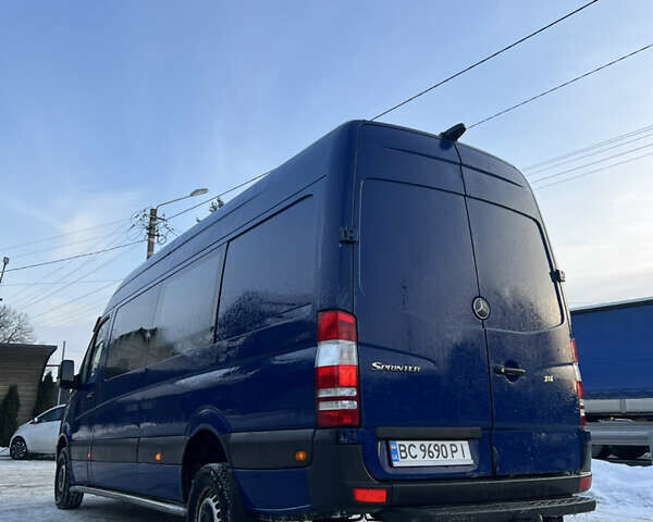 Синий Мерседес Sprinter, объемом двигателя 2.15 л и пробегом 380 тыс. км за 10500 $, фото 10 на Automoto.ua