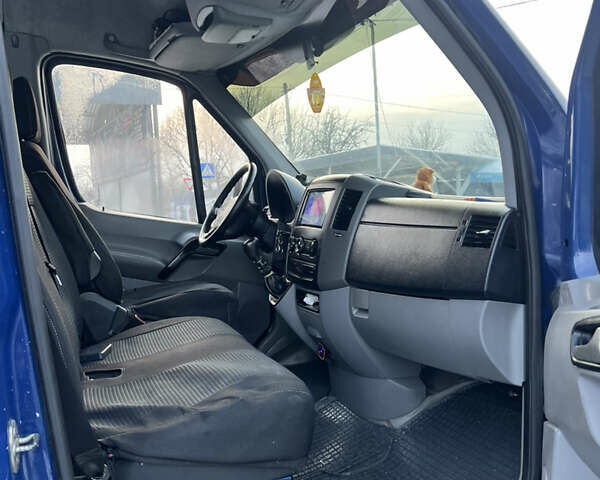 Синий Мерседес Sprinter, объемом двигателя 2.15 л и пробегом 380 тыс. км за 10500 $, фото 14 на Automoto.ua
