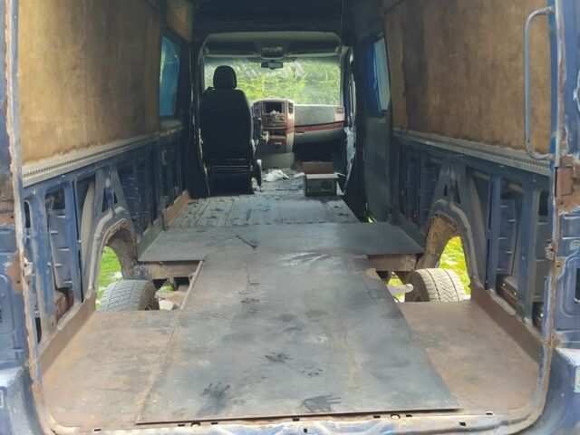 Синий Мерседес Sprinter, объемом двигателя 2 л и пробегом 180 тыс. км за 4500 $, фото 9 на Automoto.ua