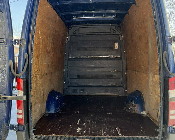 Синий Мерседес Sprinter, объемом двигателя 2.15 л и пробегом 380 тыс. км за 10500 $, фото 19 на Automoto.ua
