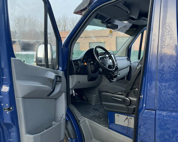 Синий Мерседес Sprinter, объемом двигателя 2.15 л и пробегом 380 тыс. км за 10500 $, фото 15 на Automoto.ua