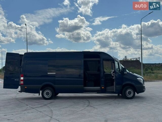 Синій Мерседес Sprinter, об'ємом двигуна 2.14 л та пробігом 247 тис. км за 29999 $, фото 2 на Automoto.ua